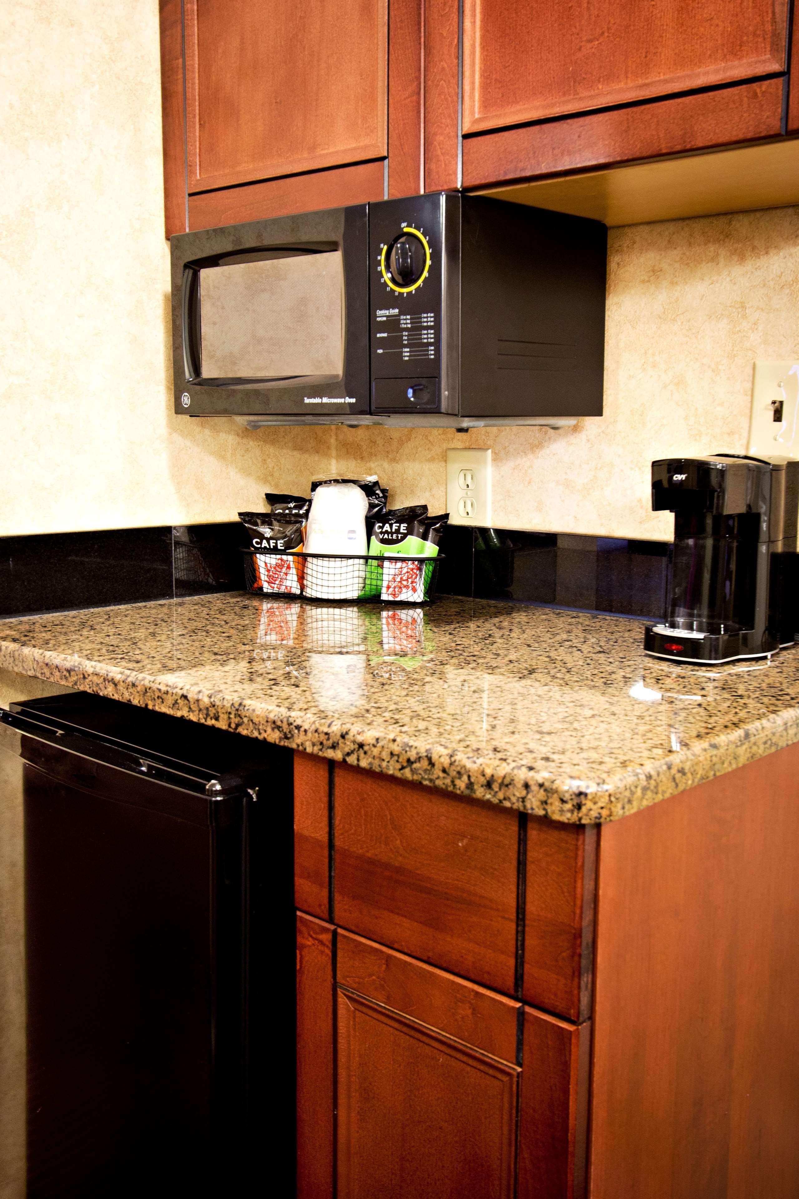 Best Western Plus Weston Inn Logan Luaran gambar